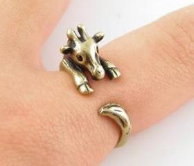 Adjustable Giraffe Animal Ring, Tiny Ring, Cute Animal Ring on Luulla