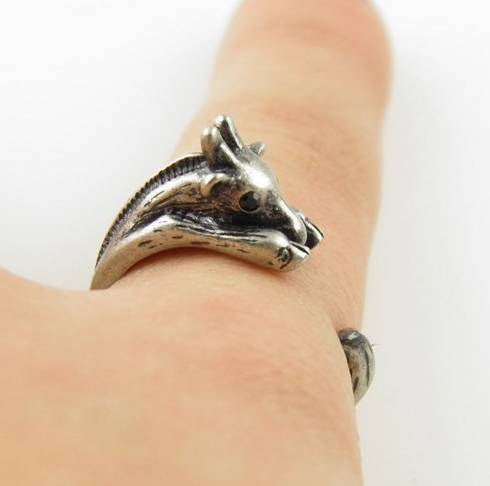 Adjustable Giraffe Animal Ring, Tiny Ring, Cute Animal Ring on Luulla